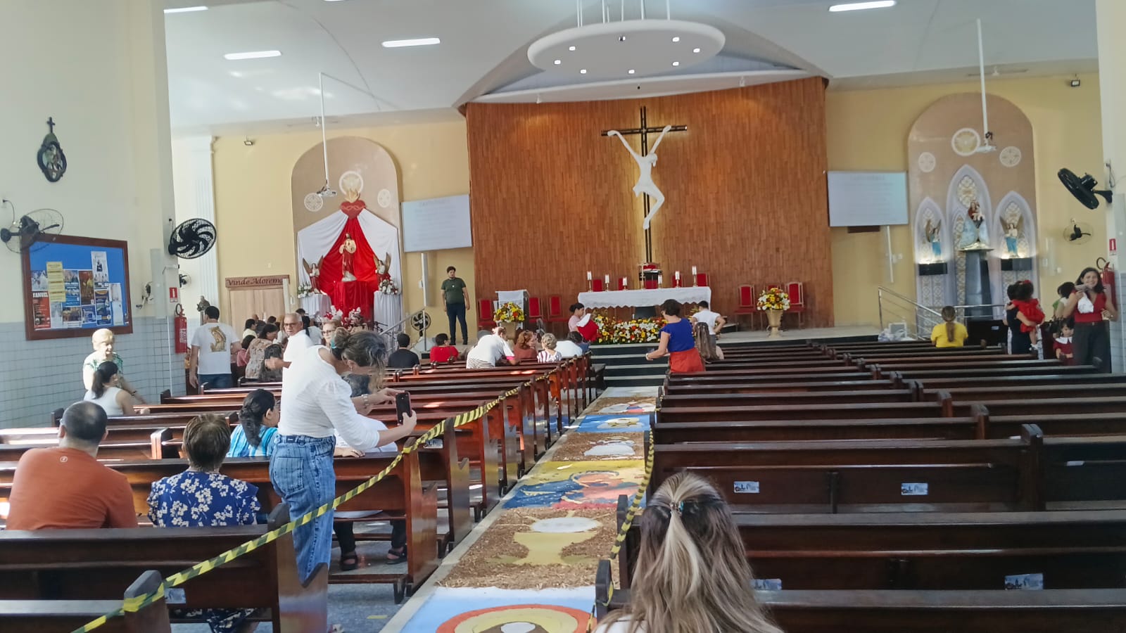 Foto: Thesco Duarte (Solenidade de Corpus Christi celebração das 8h) 