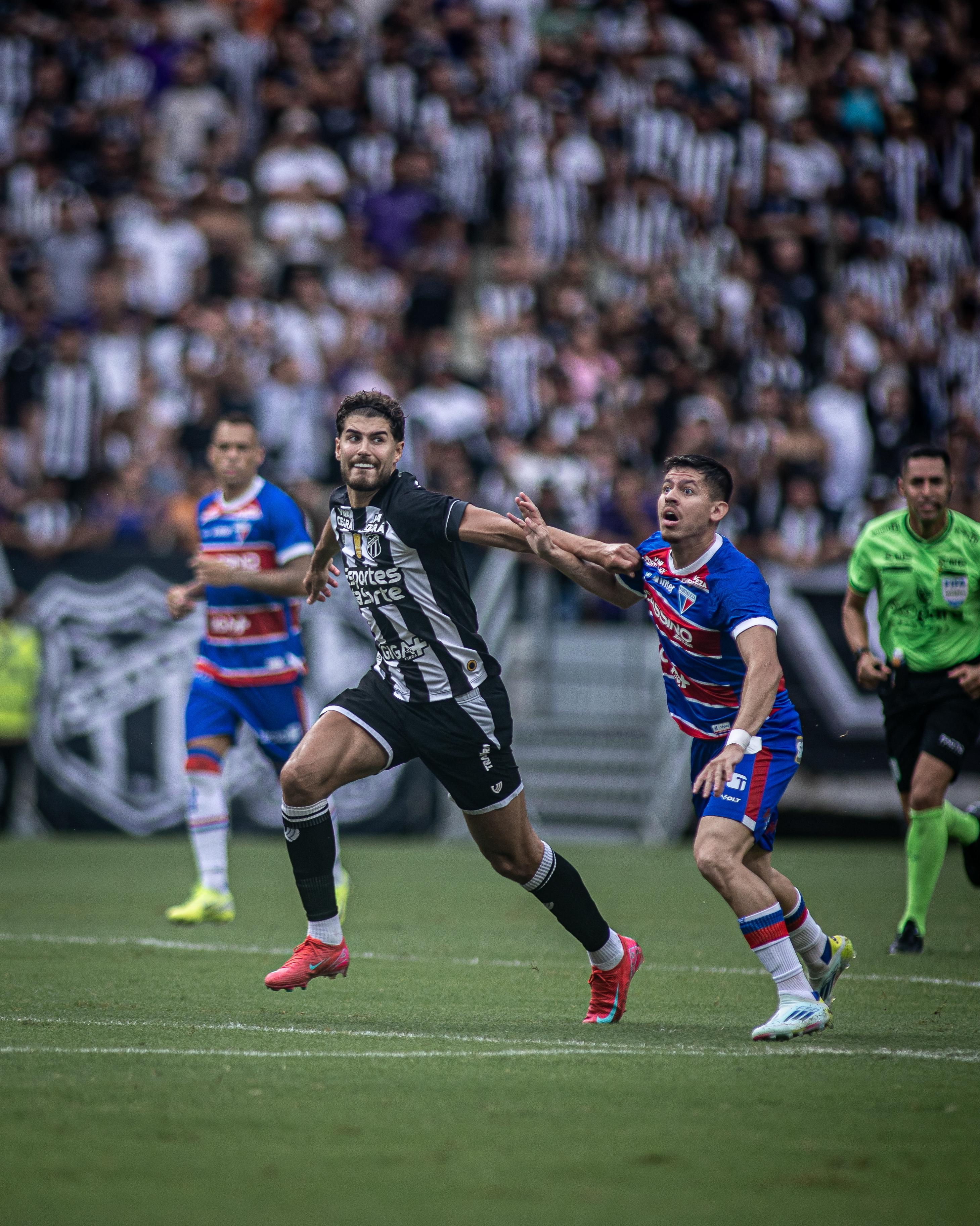 Ceará vence Clássico-Rei e sai na frente na decisão do Campeonato Cearense 2025 Ceará vence Clássico-Rei e sai na frente na decisão do Campeonato Cearense 2025