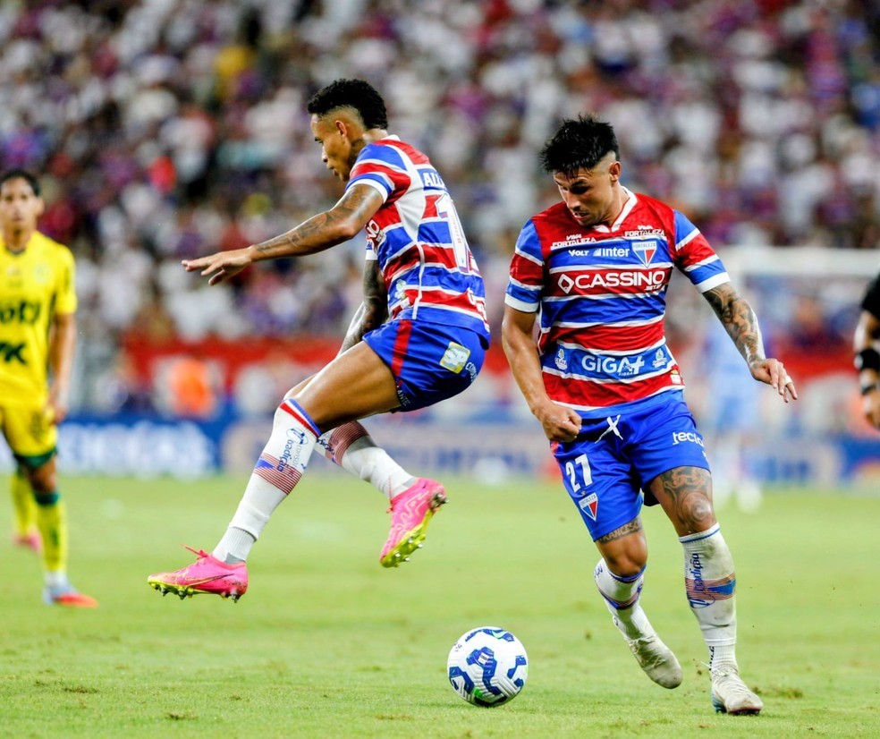 Foto: Kid Jr./SVM   (Allanzinho e Bareiro em Fortaleza x Mirassol)