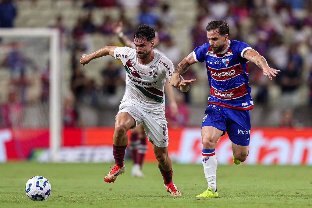 Fortaleza vence o Fluminense na estreia do Brasileirão 2025 com gols de Lucero e Tinga