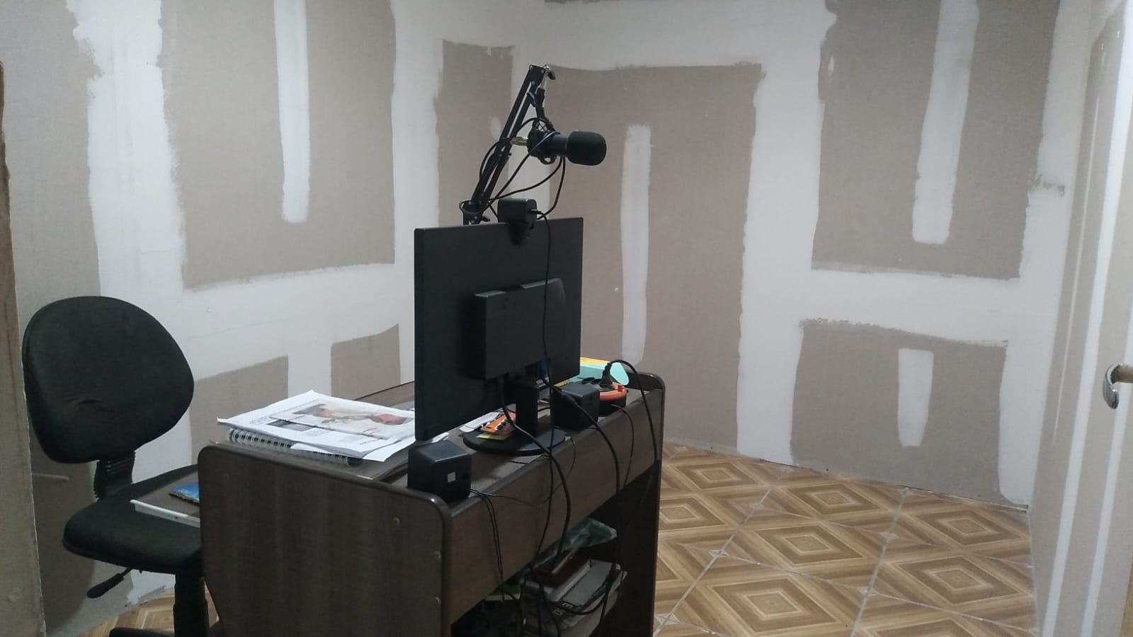 Projeto do Estúdio Padre Cícero, do Jornalista Thesco Duarte: um sonho que pode se tornar realidade com sua ajuda 